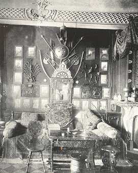 ZICHY MIHÁLY OTTHONÁBÓL<BR>FEGYVERGYŰJTEMÉNY ÉS A CÁRI KRÓNIKA KÉPEI<BR>FÉNYKÉP UTÁN