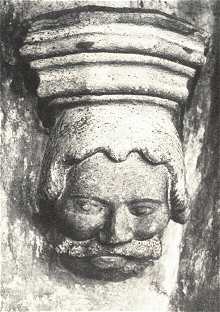 AZ EPERJESI SZENT MIKLÓS-TEMPLOM<BR>GYÁMKŐ AZ ÉSZAKI HAJÓBAN