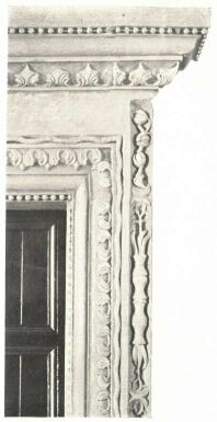 A BÁRTFAI VÁROSHÁZA AJTÓKERET RÉSZLETE