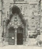 A KOLOZSV�RI SZENT MIH�LY-TEMPLOM F�KAPUJA