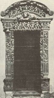 A KOLOZSV�RI SZENT MIH�LY-TEMPLOM SEKRESTY�J�NEK AJTAJA 