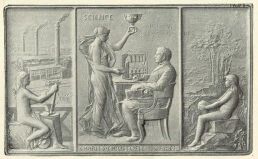 9. k�p. Roty: A Christofle-c�g plakettje.