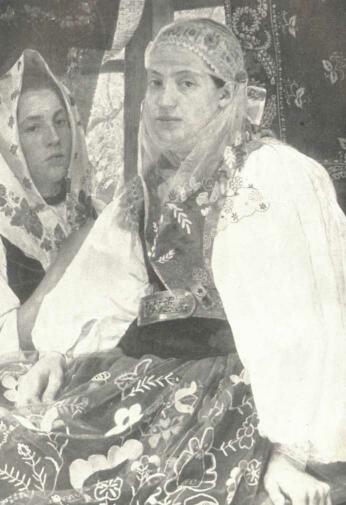 ERD�LYI SZ�SZ N�PVISELET COULIN ART�R FESTM�NYE