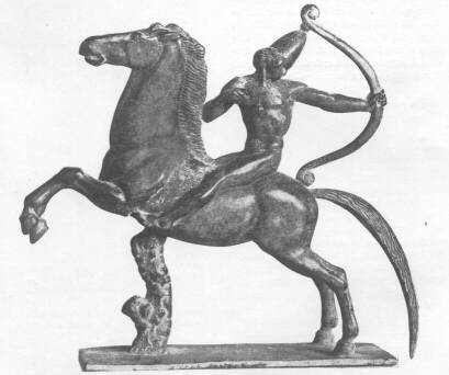 AZ ERNST MÚZEUM KIÁLLÍTÁSÁBÓL SZITTYA LOVAS BECK Ö. FÜLÖP BRONZMŰVE