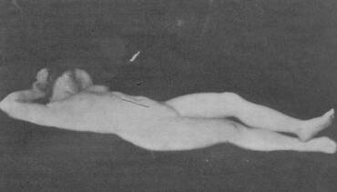 A M�CSARNOK TAVASZI T�RLAT�B�L N�I AKT FERENCZY K�ROLY FESTM�NYE