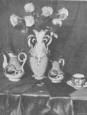 A MŰCSARNOK TAVASZI TÁRLATÁBÓL PORCELLÁNOK ROMEK ÁRPÁD FESTMÉNYE